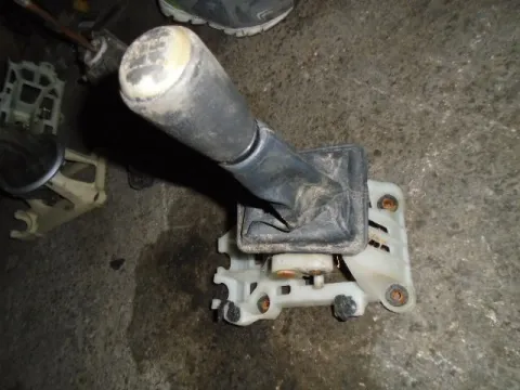 Μοχλός Ταχυτήτων Χ.ΝΤΙΖΕΣ για TOYOTA RAV-4 (2006 - 2009) (XA30) *Δ* Μοχλός Ταχυτήτων Χ.ΝΤΙΖΕΣ για TOYOTA RAV-4 (2006 - 2009) (XA30) *Δ*