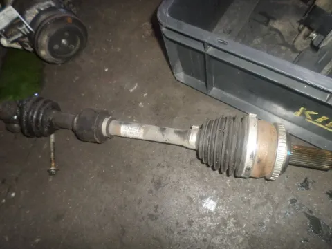 Ημιαξόνιο Εμπρός Αριστερό Με ABS για HYUNDAI i30 (2012 - 2015) ( ) Ημιαξόνιο Εμπρός Αριστερό Με ABS για HYUNDAI i30 (2012 - 2015) ( )