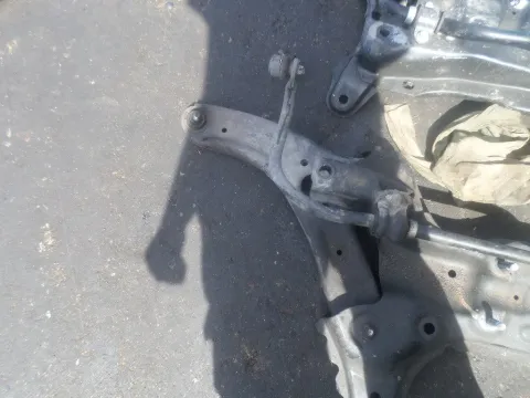 Ψαλίδι Εμπρός Αριστερό για HYUNDAI i20 (2009 - 2011) Ψαλίδι Εμπρός Αριστερό για HYUNDAI i20 (2009 - 2011)