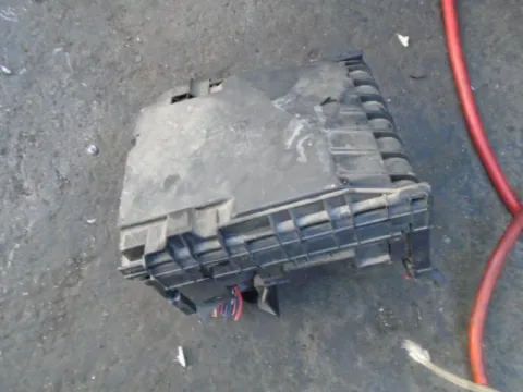 Ασφαλειοθήκη Μηχανής για VW SCIROCCO (2008 - 2014) (137) *Δ* Ασφαλειοθήκη Μηχανής για VW SCIROCCO (2008 - 2014) (137) *Δ*