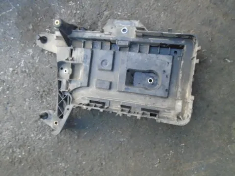 Βάση Μπαταριας για VW SCIROCCO (2008 - 2014) (137) *Δ* Βάση Μπαταριας για VW SCIROCCO (2008 - 2014) (137) *Δ*