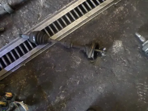 Ημιαξόνιο Εμπρός Αριστερό για MITSUBISHI CARISMA (1999 - 2004) (DA) Ημιαξόνιο Εμπρός Αριστερό για MITSUBISHI CARISMA (1999 - 2004) (DA)
