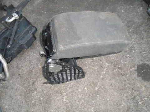 Υποβραχιόνιο(Τεμπέλης) για SKODA OCTAVIA (2008 - 2013) 5 (1Z3-5) *Δ* Υποβραχιόνιο(Τεμπέλης) για SKODA OCTAVIA (2008 - 2013) 5 (1Z3-5) *Δ*