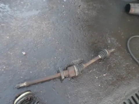 Ημιαξόνιο Εμπρός Δεξί Με ABS για FORD MONDEO (1996 - 2000) Mk2 Ημιαξόνιο Εμπρός Δεξί Με ABS για FORD MONDEO (1996 - 2000) Mk2
