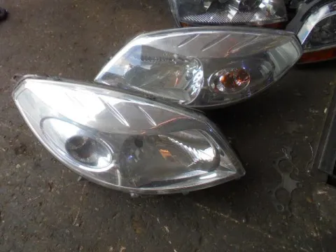 Μούρη (με καπό και φτερά) για DACIA SANDERO (2008 - 2013) *Γ* -  Μούρη (με καπό και φτερά) για DACIA SANDERO (2008 - 2013) *Γ* -