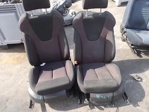 Καθίσματα Σετ Εμπρός Με Αερόσακους για SEAT LEON (2009 - 2013) (1P) Hatchback - 5dr  *Α* Καθίσματα Σετ Εμπρός Με Αερόσακους για SEAT LEON (2009 - 2013) (1P) Hatchback - 5dr  *Α*