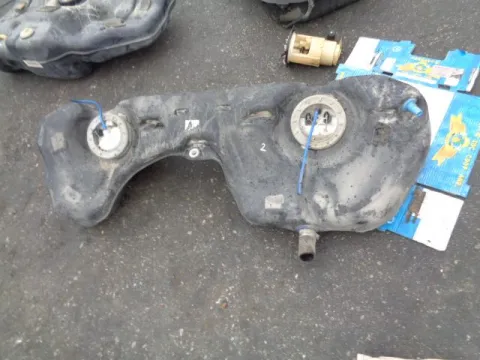 Δεξαμενή Καυσίμου (Ρεζερβουάρ) για BMW 1 Series (2004 - 2007) (E87) *ΔΒ* Δεξαμενή Καυσίμου (Ρεζερβουάρ) για BMW 1 Series (2004 - 2007) (E87) *ΔΒ*