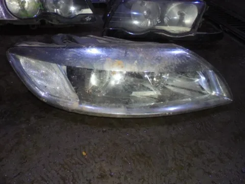 Φανάρι Εμπρός Δεξί για AUDI Q7 (2006 - 2009) (4L) Φανάρι Εμπρός Δεξί για AUDI Q7 (2006 - 2009) (4L)