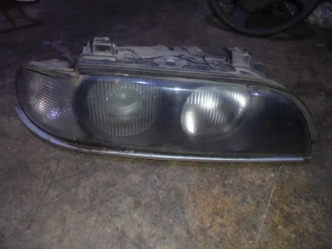Φανάρι Εμπρός Δεξί Xenon Με Λευκό Φλας για BMW 5 Series (1996 - 2000) (E39) Φανάρι Εμπρός Δεξί Xenon Με Λευκό Φλας για BMW 5 Series (1996 - 2000) (E39)