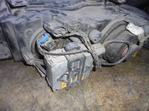 Φανάρι Εμπρός Δεξί Xenon Με Λευκό Φλας για BMW 5 Series (1996 - 2000) (E39) -  Φανάρι Εμπρός Δεξί Xenon Με Λευκό Φλας για BMW 5 Series (1996 - 2000) (E39) -