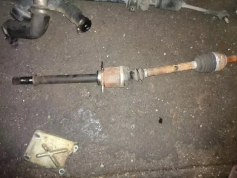 Ημιαξόνιο Εμπρός Δεξί για RENAULT MEGANE (2002 - 2005) (LM) (KM) (EM) (CM) 1500 (K9K722) Diesel 82 dCi Ημιαξόνιο Εμπρός Δεξί για RENAULT MEGANE (2002 - 2005) (LM) (KM) (EM) (CM) 1500 (K9K722) Diesel 82 dCi