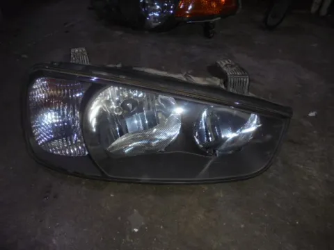 Φανάρι Εμπρός Δεξί για HYUNDAI ELANTRA (2000 - 2004) (XD) Φανάρι Εμπρός Δεξί για HYUNDAI ELANTRA (2000 - 2004) (XD)