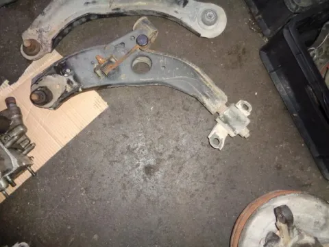 Ψαλίδι Εμπρός Αριστερό για MAZDA 323 (2001 - 2003) (BJ) ΠΑΛΕΤΑ 1 *223962* Ψαλίδι Εμπρός Αριστερό για MAZDA 323 (2001 - 2003) (BJ) ΠΑΛΕΤΑ 1 *223962*