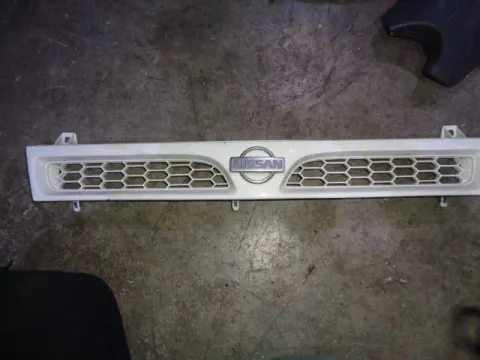 Μάσκα για NISSAN SUNNY (1991 - 1995) (N14) Μάσκα για NISSAN SUNNY (1991 - 1995) (N14)