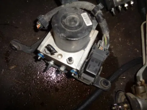 Μονάδα ABS 4S612M110DA για FORD FIESTA (2002 - 2005) Mk5a Μονάδα ABS 4S612M110DA για FORD FIESTA (2002 - 2005) Mk5a