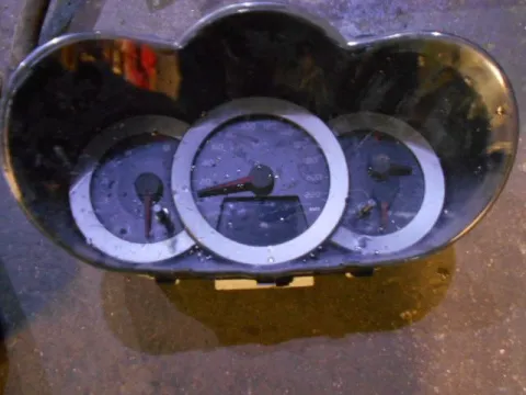 Κοντέρ για TOYOTA RAV-4 (2006 - 2009) (XA30) Κοντέρ για TOYOTA RAV-4 (2006 - 2009) (XA30)