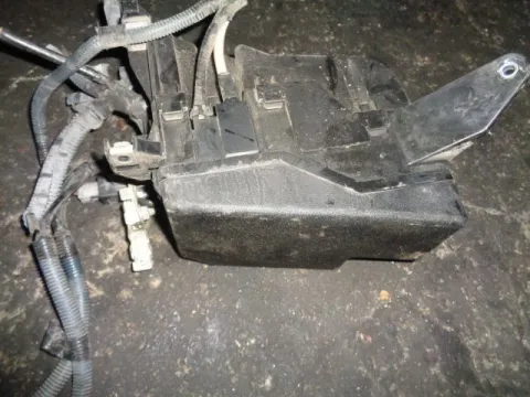 Ασφαλειοθήκη Μπαταρίας για TOYOTA RAV-4 (2006 - 2009) (XA30) *Δ* Ασφαλειοθήκη Μπαταρίας για TOYOTA RAV-4 (2006 - 2009) (XA30) *Δ*