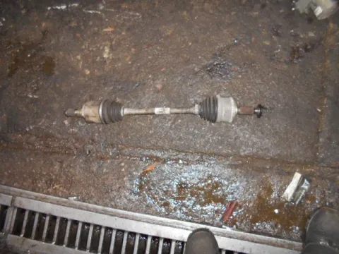 Ημιαξόνιο Εμπρός Αριστερό για HYUNDAI i10 (2008 - 2011)