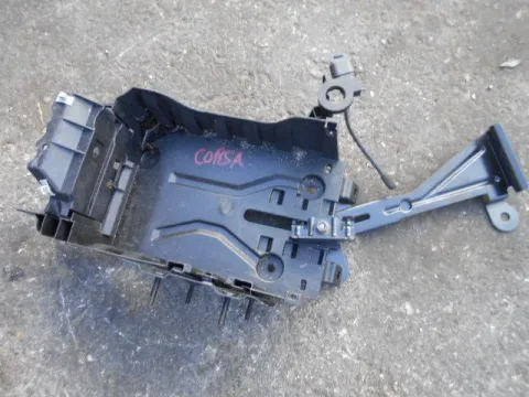 Βάση Μπαταριας για OPEL CORSA (2006 - 2011) D , (2011 - 2014) D *Δ* Βάση Μπαταριας για OPEL CORSA (2006 - 2011) D , (2011 - 2014) D *Δ*