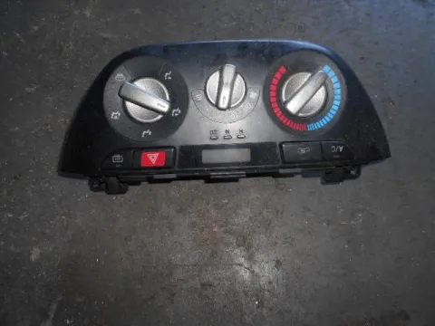 Χειριστήρια Καλοριφέρ για TOYOTA RAV-4 (2000 - 2004) (XA20) Χειριστήρια Καλοριφέρ για TOYOTA RAV-4 (2000 - 2004) (XA20)