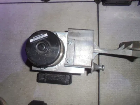 Μονάδα ABS Α2095452632 για MERCEDES CLK (2002 - 2005) (C209) , (2005 - 2010) (C209) Μονάδα ABS Α2095452632 για MERCEDES CLK (2002 - 2005) (C209) , (2005 - 2010) (C209)
