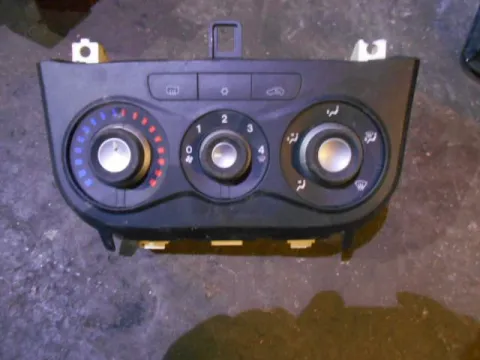 Χειριστήρια Καλοριφέρ για FIAT GRANDE PUNTO (2005 - 2008) (199) Χειριστήρια Καλοριφέρ για FIAT GRANDE PUNTO (2005 - 2008) (199)
