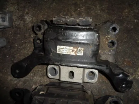 Βάση Αριστερή Μηχανής και Σασμάν 5Q0199555AB για VW GOLF (2013 - ) Mk7 (5G) 1600 Diesel TDI 105hp *Δ* Βάση Αριστερή Μηχανής και Σασμάν 5Q0199555AB για VW GOLF (2013 - ) Mk7 (5G) 1600 Diesel TDI 105hp *Δ*