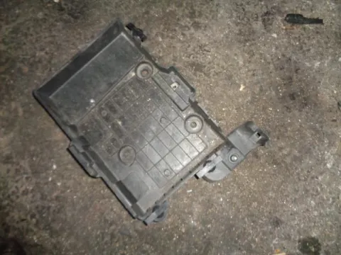 Βάση Μπαταριας 8200166032 για RENAULT MEGANE (2002 - 2005) (LM) (KM) (EM) (CM) *Δ* Βάση Μπαταριας 8200166032 για RENAULT MEGANE (2002 - 2005) (LM) (KM) (EM) (CM) *Δ*