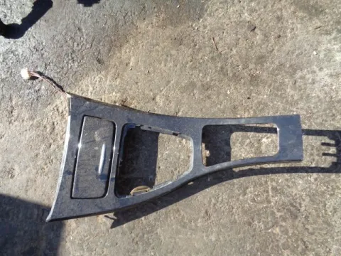 Βάση Μοχλού Ταχυτήτων για BMW 3 Series (2005 - 2008) (E90-1-2-3) , (2008 - 2012) (E90-1-2-3 F-L) *Δ* Βάση Μοχλού Ταχυτήτων για BMW 3 Series (2005 - 2008) (E90-1-2-3) , (2008 - 2012) (E90-1-2-3 F-L) *Δ*