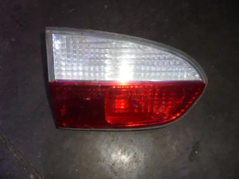 Φανάρι Πίσω Αριστερό Καπού για HYUNDAI H-1 STAREX (2001 - 2007) Φανάρι Πίσω Αριστερό Καπού για HYUNDAI H-1 STAREX (2001 - 2007)