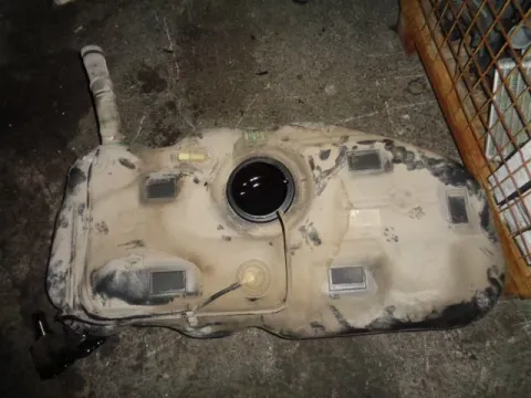 Δεξαμενή Καυσίμου (Ρεζερβουάρ) για OPEL CORSA (2006 - 2011) D  *ΔΒ* Δεξαμενή Καυσίμου (Ρεζερβουάρ) για OPEL CORSA (2006 - 2011) D  *ΔΒ*