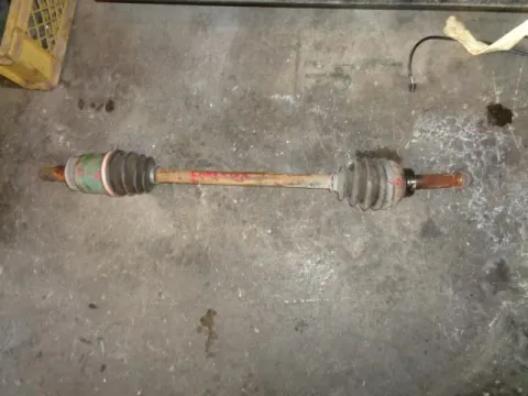 Ημιαξόνιο Εμπρός Αριστερό για SUBARU FORESTER (2000 - 2002) (SF) Ημιαξόνιο Εμπρός Αριστερό για SUBARU FORESTER (2000 - 2002) (SF)