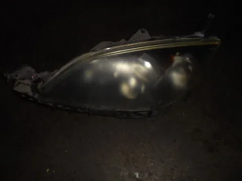 Φανάρι Εμπρός Αριστερό (ΜΕ ΜΑΥΡΟ ΦΟΝΤΟ) για MAZDA 3 (2004 - 2006) (BK) Φανάρι Εμπρός Αριστερό (ΜΕ ΜΑΥΡΟ ΦΟΝΤΟ) για MAZDA 3 (2004 - 2006) (BK)