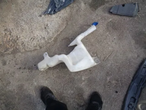 Δοχείο Υαλοκαθαριστήρων Με Μοτέρ για FORD FIESTA (2008 - 2012) Mk6 (JA8) Δοχείο Υαλοκαθαριστήρων Με Μοτέρ για FORD FIESTA (2008 - 2012) Mk6 (JA8)