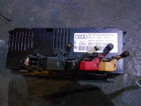 Χειριστήρια Καλοριφέρ 8E0820043F για AUDI A4 (2001 - 2005) (8H) (8E) -  Χειριστήρια Καλοριφέρ 8E0820043F για AUDI A4 (2001 - 2005) (8H) (8E) -