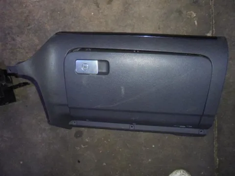 Ντουλαπάκι για VW GOLF (2004 - 2008) Mk5 (1K1) **Γ**