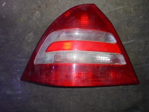 Φανάρι Πίσω Αριστερό (ΕΛΑΤΩΜΑΤΙΚΟ) για MERCEDES C - CLASS (2000 - 2003) (W203) Φανάρι Πίσω Αριστερό (ΕΛΑΤΩΜΑΤΙΚΟ) για MERCEDES C - CLASS (2000 - 2003) (W203)