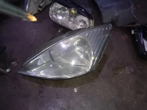 Φανάρι Εμπρός Αριστερό Ελαττωματικό για FORD FOCUS (1998 - 2001) Mk1a Φανάρι Εμπρός Αριστερό Ελαττωματικό για FORD FOCUS (1998 - 2001) Mk1a