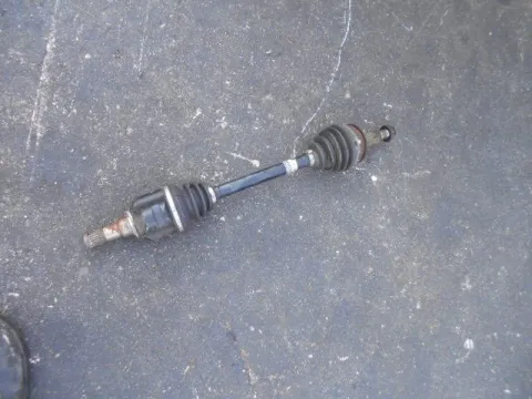 Ημιαξόνιο Εμπρός Αριστερό για TOYOTA YARIS (2009 - 2012) (XP90) Ημιαξόνιο Εμπρός Αριστερό για TOYOTA YARIS (2009 - 2012) (XP90)