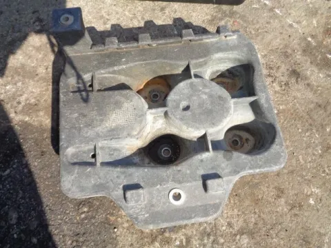Βάση Μπαταρίας 1J0804373A για VW GOLF (1998 - 2004) Mk4 (1J1) *Δ* Βάση Μπαταρίας 1J0804373A για VW GOLF (1998 - 2004) Mk4 (1J1) *Δ*