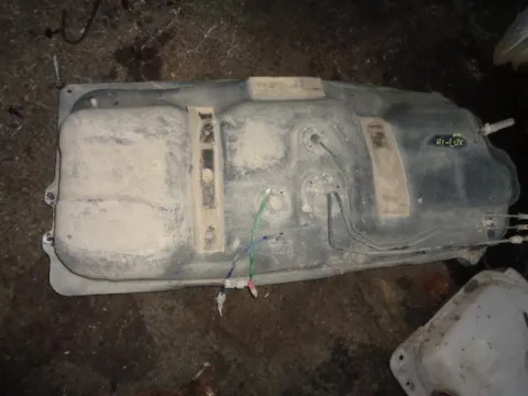 Δεξαμενή Καυσίμου (Ρεζερβουάρ) για TOYOTA HI-LUX (2001 - 2005) (KDN140-170) *ΔΒ* Δεξαμενή Καυσίμου (Ρεζερβουάρ) για TOYOTA HI-LUX (2001 - 2005) (KDN140-170) *ΔΒ*