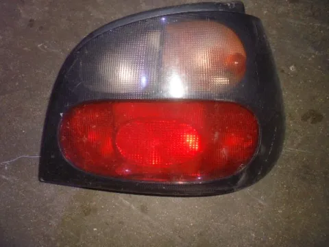 Φανάρι Πίσω Δεξί για RENAULT MEGANE (1996 - 1998) (LA) (DA) (EA) (KA) ((BA) Hatchback - 5dr Φανάρι Πίσω Δεξί για RENAULT MEGANE (1996 - 1998) (LA) (DA) (EA) (KA) ((BA) Hatchback - 5dr