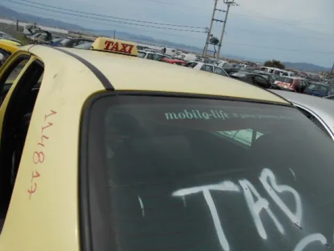 Τροπέτο Αμάξι κομπλέ Δεν Έχει Μηχανή Και Σασμάν Έχει Ζαντολάστιχα 195/65/15 για MERCEDES C - CLASS (1993 - 1995) (W202) 2200cc Diesel  *ΔΒ* -  Τροπέτο Αμάξι κομπλέ Δεν Έχει Μηχανή Και Σασμάν Έχει Ζαντολάστιχα 195/65/15 για MERCEDES C - CLASS (1993 - 1995) (W202) 2200cc Diesel  *ΔΒ* -