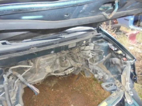 Τροπέτο Πίσω Με Άξονα Με Θόλους Και Σασί για TOYOTA COROLLA (2002 - 2004) (E120) Sedan - 4dr (KM28) *ΔΒ* -  Τροπέτο Πίσω Με Άξονα Με Θόλους Και Σασί για TOYOTA COROLLA (2002 - 2004) (E120) Sedan - 4dr (KM28) *ΔΒ* -