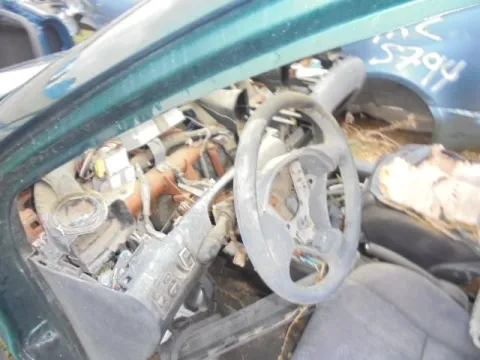 Τροπέτο Πίσω Με Άξονα Με Θόλους Και Σασί για TOYOTA COROLLA (2002 - 2004) (E120) Sedan - 4dr (KM28) *ΔΒ* -  Τροπέτο Πίσω Με Άξονα Με Θόλους Και Σασί για TOYOTA COROLLA (2002 - 2004) (E120) Sedan - 4dr (KM28) *ΔΒ* -