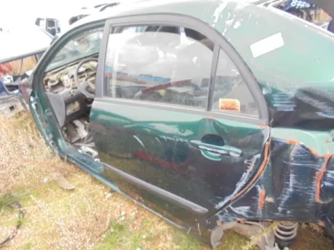 Τροπέτο Πίσω Με Άξονα Με Θόλους Και Σασί για TOYOTA COROLLA (2002 - 2004) (E120) Sedan - 4dr (KM28) *ΔΒ* -  Τροπέτο Πίσω Με Άξονα Με Θόλους Και Σασί για TOYOTA COROLLA (2002 - 2004) (E120) Sedan - 4dr (KM28) *ΔΒ* -