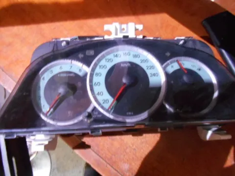 Κοντέρ για TOYOTA COROLLA VERSO (2001 - 2004) (E120) Κοντέρ για TOYOTA COROLLA VERSO (2001 - 2004) (E120)