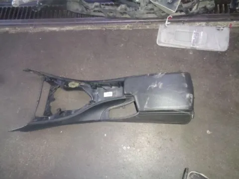 Υποβραχιόνιο(Τεμπέλης) για BMW 3 Series (2005 - 2008) (E90-1-2-3) (E90) Sedan - 4dr , (2008 - 2012) (E90-1-2-3 F-L) *Γ* Υποβραχιόνιο(Τεμπέλης) για BMW 3 Series (2005 - 2008) (E90-1-2-3) (E90) Sedan - 4dr , (2008 - 2012) (E90-1-2-3 F-L) *Γ*