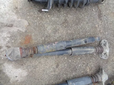 Αμορτισέρ Πίσω Δεξί και Αριστερό Σετ για VW GOLF (1998 - 2004) Mk4 (1J1) *Δ* Αμορτισέρ Πίσω Δεξί και Αριστερό Σετ για VW GOLF (1998 - 2004) Mk4 (1J1) *Δ*