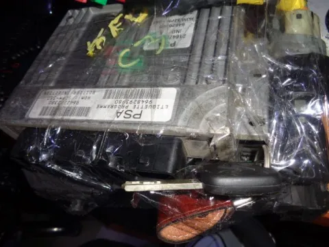 Εγκέφαλος Imobilizer 9648293980 για CITROEN C3 (2002 - 2006) (FC) Εγκέφαλος Imobilizer 9648293980 για CITROEN C3 (2002 - 2006) (FC)